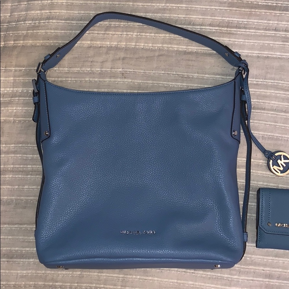 NEVER USED Michael Kors MATCHING purse and wallet